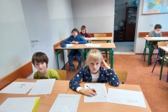 23.11.2022 Nasi mistrzowie matematyczni rozwiązują konkursowe zadania matematyczne - ALFIK 2022. Trzymamy kciuki ✊️. Koordynator p. Czapla